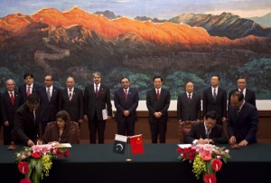 Pakistani+President+Asif+Ali+Zardari+Visits+China